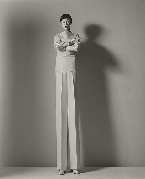 Horst P. Horst
Tall Fashion, 1964
Silver Gelatin Print
50 x 40 cm
© Horst Estate