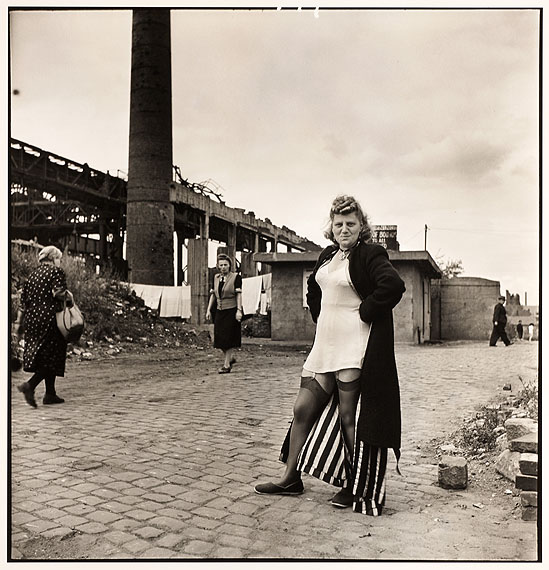 © David Seymour (Chim), Hure, Essen 1947