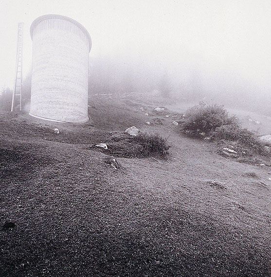 Hans Danuser: Caplutta Sogn Benedetg Sumvitg, 1988, 50 x 40 cm © Hans Danuser