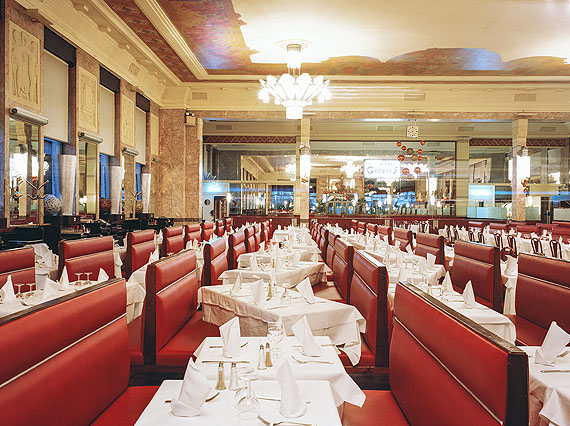 Stefan Koppelkamm: Lyon, Brasserie Georges, 2009