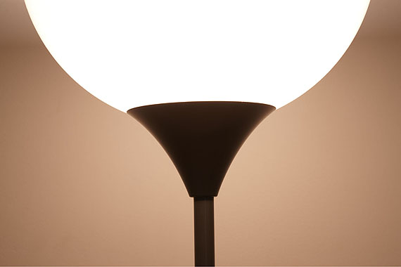 Lamp
Print size: ca. 50 x 75 cm
Edition of 8
© ANUSCHKA BLOMMERS & NIELS SCHUMM