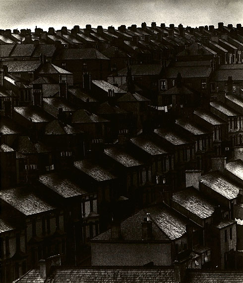 November in the Suburbs, 1934&copy; Bill Brandt Archive Ltd.Courtesy Edwynn Houk Gallery