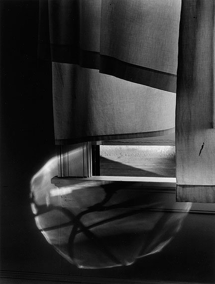 FINE PHOTOGRAPHS & PHOTOBOOKS FINE PHOTOGRAPHS & PHOTOBOOKS