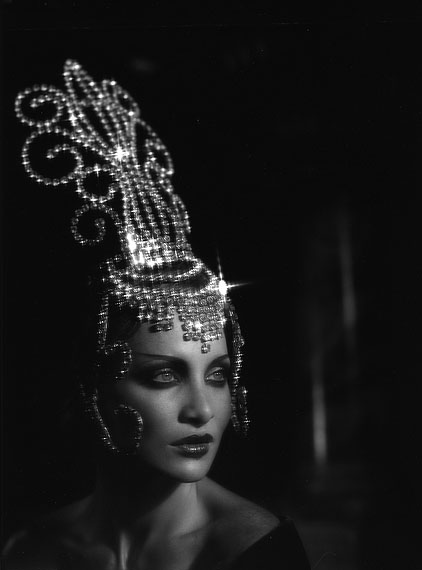 © Sheila Rock Bejewelled 1998 / Courtesy Johanna Breede PHOTOKUNST