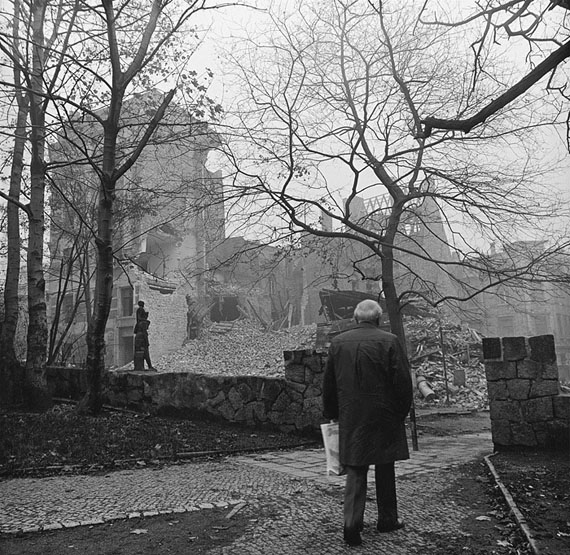Eva Mahn: Halle (Saale), Universit&auml;tsplatz, 06.11.1989