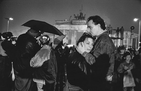 Evelyn Richter: Berlin, &Ouml;ffnung Brandenburger Tor f&uuml;r Besucher, 23.12.1989