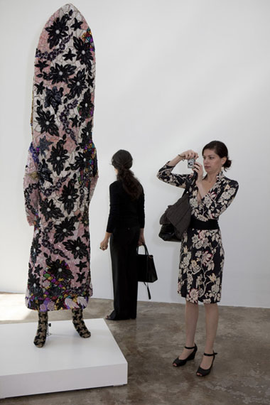 USA. Miami Basel Art Fair. The Rubell Warehouse. 2008 © Martin Parr / Magnum Photos