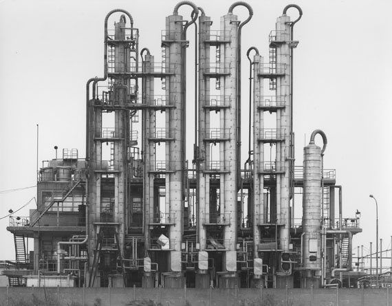 Becher, Bernd und Hilla"Industriebauten. 10 Fotografien von Bernd und Hilla Becher". 1968.10 vintages. Gelatin silver prints. Edition of the St&auml;dtischen Museum M&ouml;nchengladbach from 1968. Number 23/55. Each 19,5 x 15,4cm (Box 27 x 17,2 x 2,1cm).&euro; 15.000 - 18.000