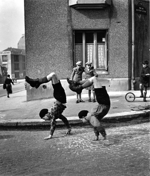 &copy; Atelier Robert Doisneau | The brothers, Paris. 1954