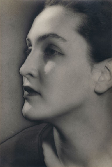 The Modern Eye: Photographs 1917-1939 The Modern Eye: Photographs 1917-1939