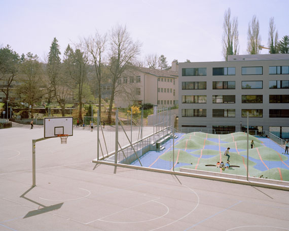 Unfamiliar Familiarities: Outside Views on Switzerland Unfamiliar Familiarities: Outside Views on Switzerland