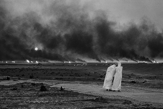 Kuwait: A Desert of Fire Kuwait: A Desert of Fire