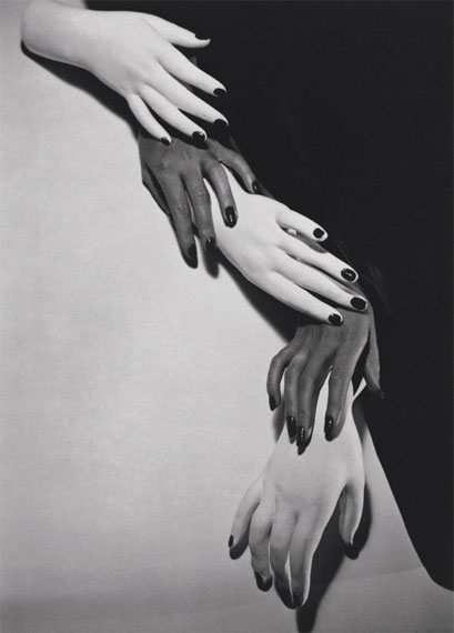 Between Art and Fashion Between Art and Fashion