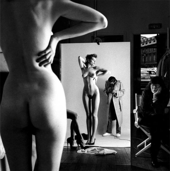Between Art and Fashion Between Art and Fashion