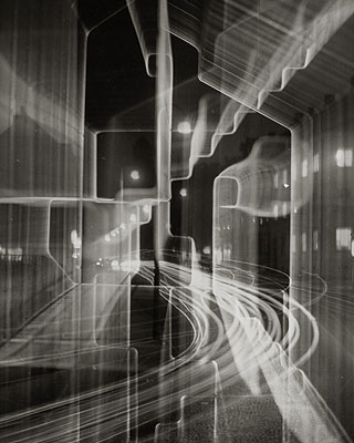 Heinz Hajek-Halke: Die gläserne Stadt, Anfang 1950er Jahre
© 2007 Heinz Hajek-Halke / Collection Michael Ruetz / Agentur Focus