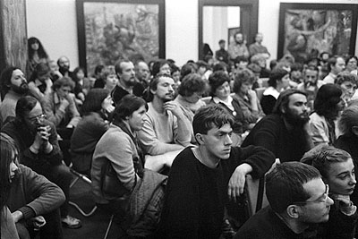 Helfried StraußEröffnung der Bernhard Heisig Austellung im Museum der bildenden Künste Leipzig, 15. Februar 1985 (Neo Rauch in der 2. Reihe von vorn)