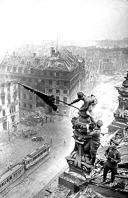Berlin, 2. Mai 1945, 30 x 23,5 cm, signiert
