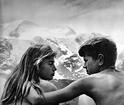 © Eva Besnyö/MAI, courtesy HUP GALLERY