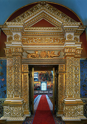 © Robert PolidoriThe door into the faceted chamber, Kremlin, Russia, 2005