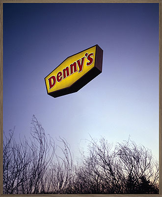 2005dennys81x101cm