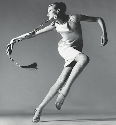 Veruschka, dress by Kimberly, New York, January 1967Photograph Richard Avedon© 2008 The Richard Avedon Foundation