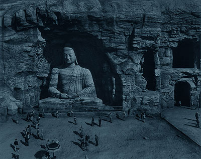 Valentin Vallhonrat, Yungang Budah, from the series Vuelo de ángel, 2001, c-print/diasec, 111.5 x 132 cm © Valentin Vallhonrat