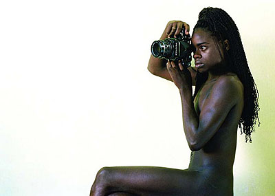 Marianne Greber: Hilda com a minha máquina fotográfica (Hilda mit meinem Fotoapparat), Salvador, 2006 © Marianne Greber
