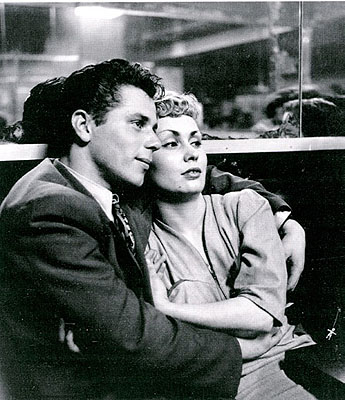 Tête à Tête, Paris 1951, Robert Doisneau.vintage silver gelatin print© Atelier Robert Doisneau.courtesy Michael Hoppen Gallery