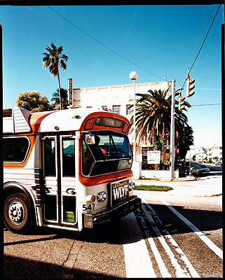 Stephen ShoreWashington Avenue,10th Street, Miami Beach, Florida, November 13, 1977Color Print 35,5 x 27,8 cm Haus der Photographie / Sammlung F.C. Gundlach, Hamburg