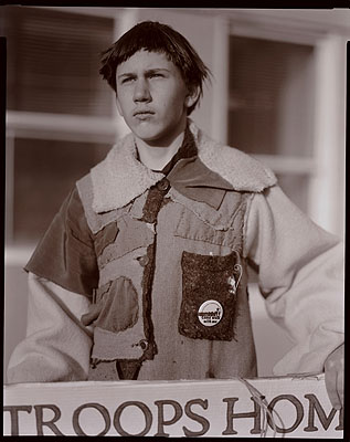 Judith Joy Ross, Protesting the U.S. War in Iraq, Peter Christine, 2006Courtesy Pace / MacGill Gallery, New York© Judith Joy Ross