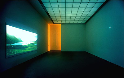 Philippe ParrenoEl sueño de una cosa, 2002Exhibition view at Portikus, Frankfurt Photo Wolfgang GünzelFare Mondi // Making Worlds 
