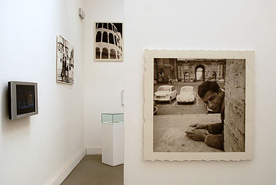 Installationsansicht: Emily Jacir aus 