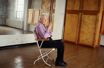 Tacita Dean Merce Cunningham performs STILLNESS (in three movements) to John Cage's composition 4'33'' with Trevor Carlson, New York City, 28. April 2007 (six performances; six films), 2008 6 x 16mm-Farbfilme, Lichtton, ca. jeweils 5 Minuten Fotograf: Michael Vahrenwald© Courtesy die Künstlerin, Frith Street Gallery, London, und Marian Goodman Gallery, New York/Paris 
