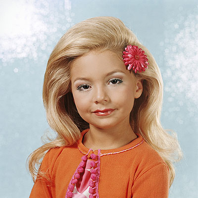 © Susan Anderson, Katy, Age 5, Las Vegas, Nevada 2006from the series High Glitz
