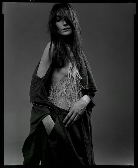 Michel Comte (*1954)Carla Bruni2003Silbergelatine26,3 x 23 cmStartpreis: 2.000 EuroSchätzpreis: 3.000-4.000 Euro
