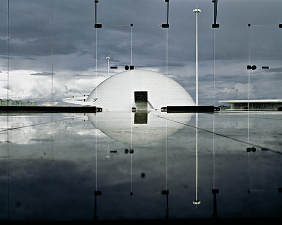 Thomas Florschuetz, Enclosure (Brasilia) 05, 2008/2010, C-print, Diasec © VG Bild-Kunst, Bonn 2010