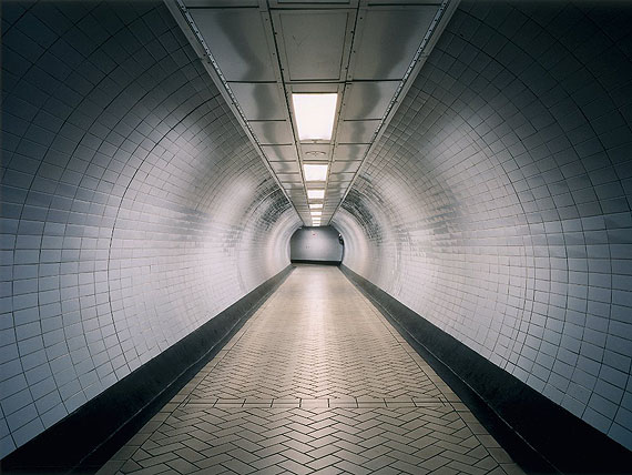 Götz Diergarten, o.T. (London – Highbury & Islington), 2007 © Götz Diergarten 2010