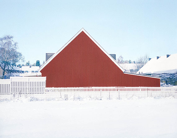 SWEDISH RED - Comfortably secure 11