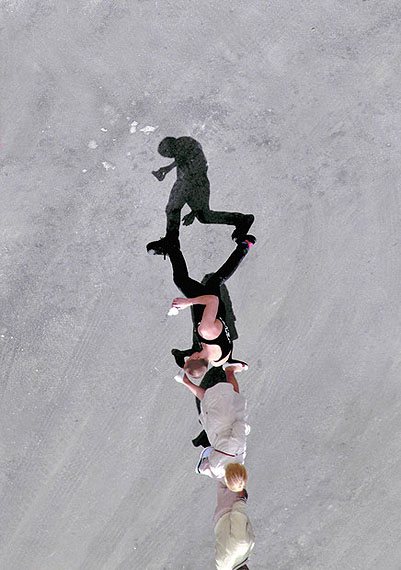 © JULIA KISSINASHADOWS CAST PEOPLE - 2008-09Piezo-pigment-print / Innova Cotton high white