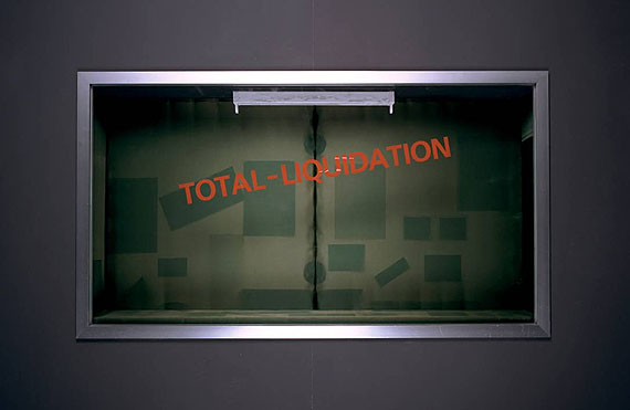 Stefan BurgerTotal-Liquidation, 2009Found showcase, aluminium, glass, wood, fabric, 94 x 172 x 27 cmUnique piece, Hauser & Wirth Collection, Henau&copy; Stefan Burger