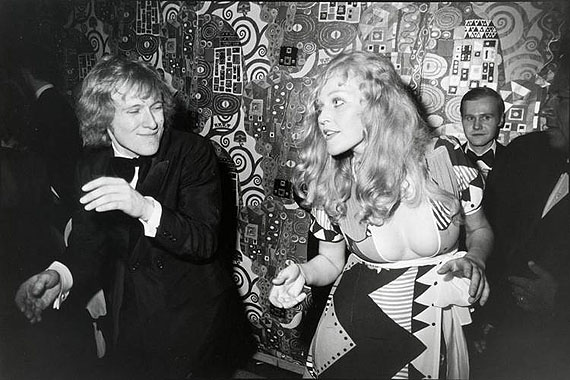 Garry Winogrand: WOMEN ARE BEAUTIFUL1975 © Garry Winogrand courtesy CAMERA WORK, Berlin