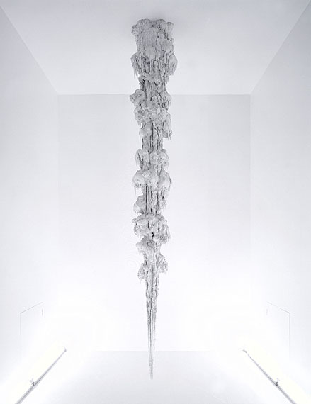 Skelton2003FRP, othersdiam. 55 x H390 cmCollection: Ise Cultural Foundation, TokyoPhoto: Kioku KeizoCourtesy: YAMAMOTO GENDAI, Tokyo
