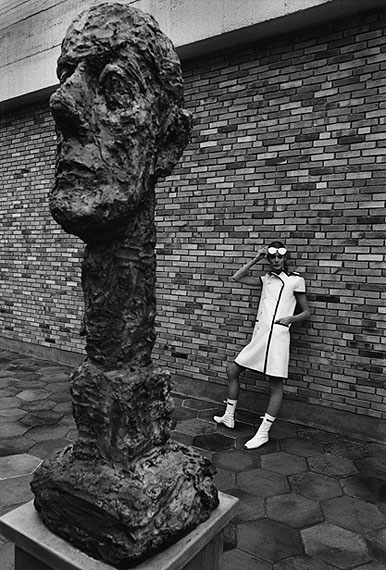 Jeanloup SieffCourr&egrave;ges-Mode, Fondation Maeght 1965 Gelatin Silver Print, printed later Verso stamped and signed by the Estate40,5 x 30 cm&copy; The Estate of Jeanloup SieffCOURTESY BERNHEIMER FINE ART PHOTOGRAPHY