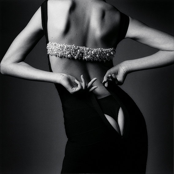 Jeanloup SieffLa robe trop &eacute;troite, Paris, 1995VintageNot signed40 x 50 cm