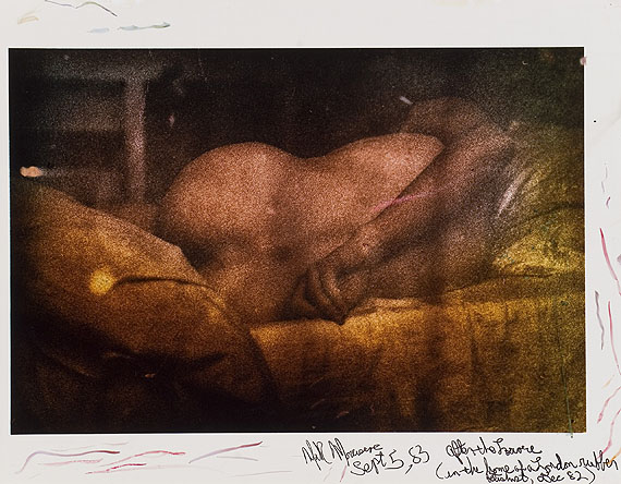 Mark MorrisroeAfter the Laone (In the Home of a London Rubber Fetishist, Dec 82), 1982C-Print von Sandwich-Negativ, bearbeitet mit Retuschefarben und Marker, 39.5 x 50.6 cm© Nachlass Mark Morrisroe (Sammlung Ringier) im Fotomuseum Winterthur