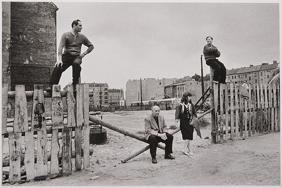 Arno FischerOst-Berlin, Besuch von N. S. Chruschtschow, Friedrichshain 1957Aus der Serie: Situation Berlin, 1953 - 1960&copy; Arno FischerFoto: Kai-Annett Becker