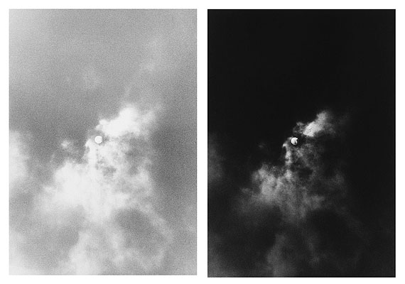 Timm Rautert, Sonne und Mond von einem Negativ, 1972, je 20 cm x 13,4 cm Bromsilbergelatine
