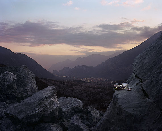 Thomas Wrede, Above the Valley, 2009, Lambda Print Diasec, 170 x 210 cm