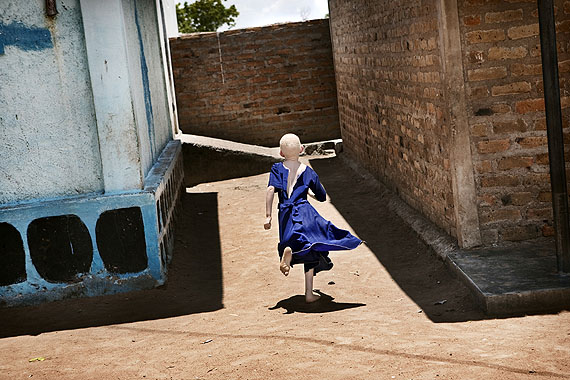 Johan Bävman, Albino – I skuggan av solen, 2009, 50x40 cm