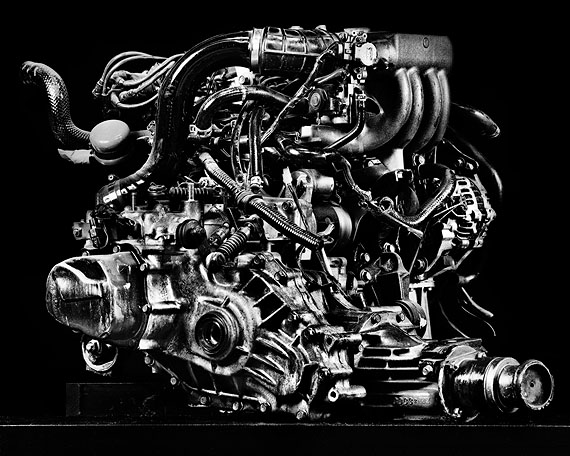 Valérie Belin, Untitled, 2002, Engines series © Valérie Belin. Courtesy Galerie Jérôme de Noirmont, Paris.